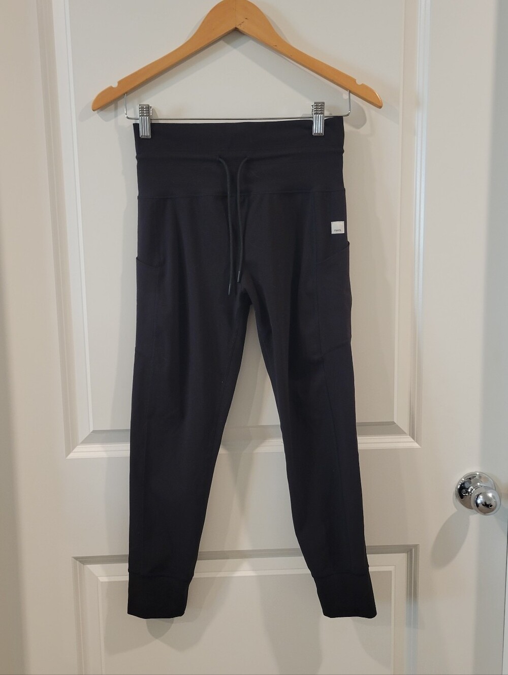 Vuori Daily Pocket ⅞ Legging Size Small